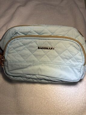 BAGSMART Quilted Pastel Blue Women's Cosmetic Pouch with Gold Accents
